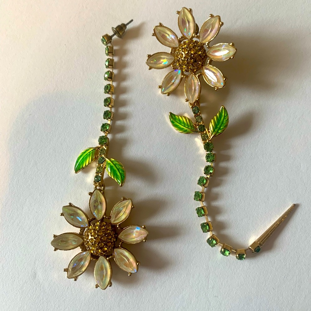 Betsey Johnson iridescent daisy earrings